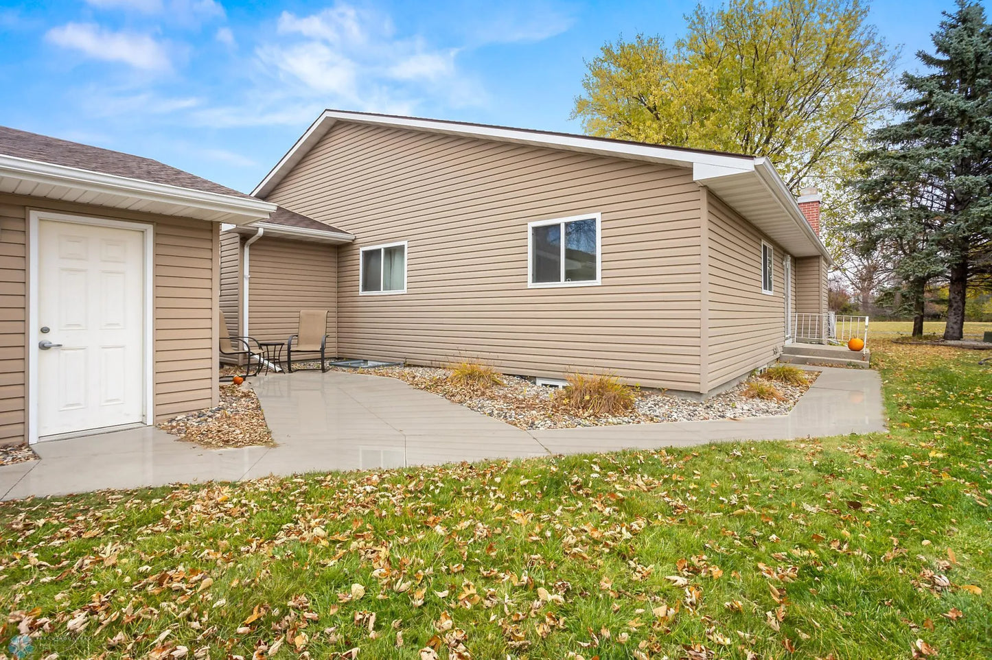 2518 Country Club Parkway, Moorhead, MN 56560