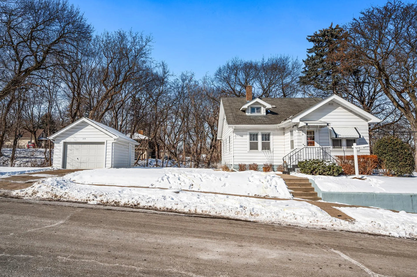 314 Bircher Avenue, South Saint Paul, MN 55075