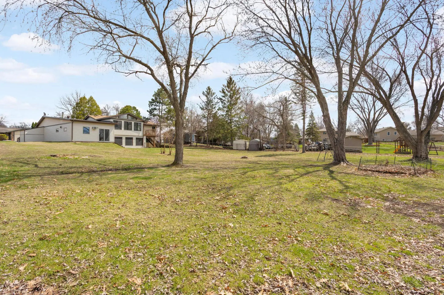 8100 Ivywood Avenue, Cottage Grove, MN 55016
