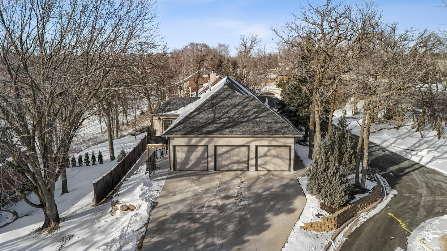 3817 Kings Wood Trail, Eagan, MN 55122