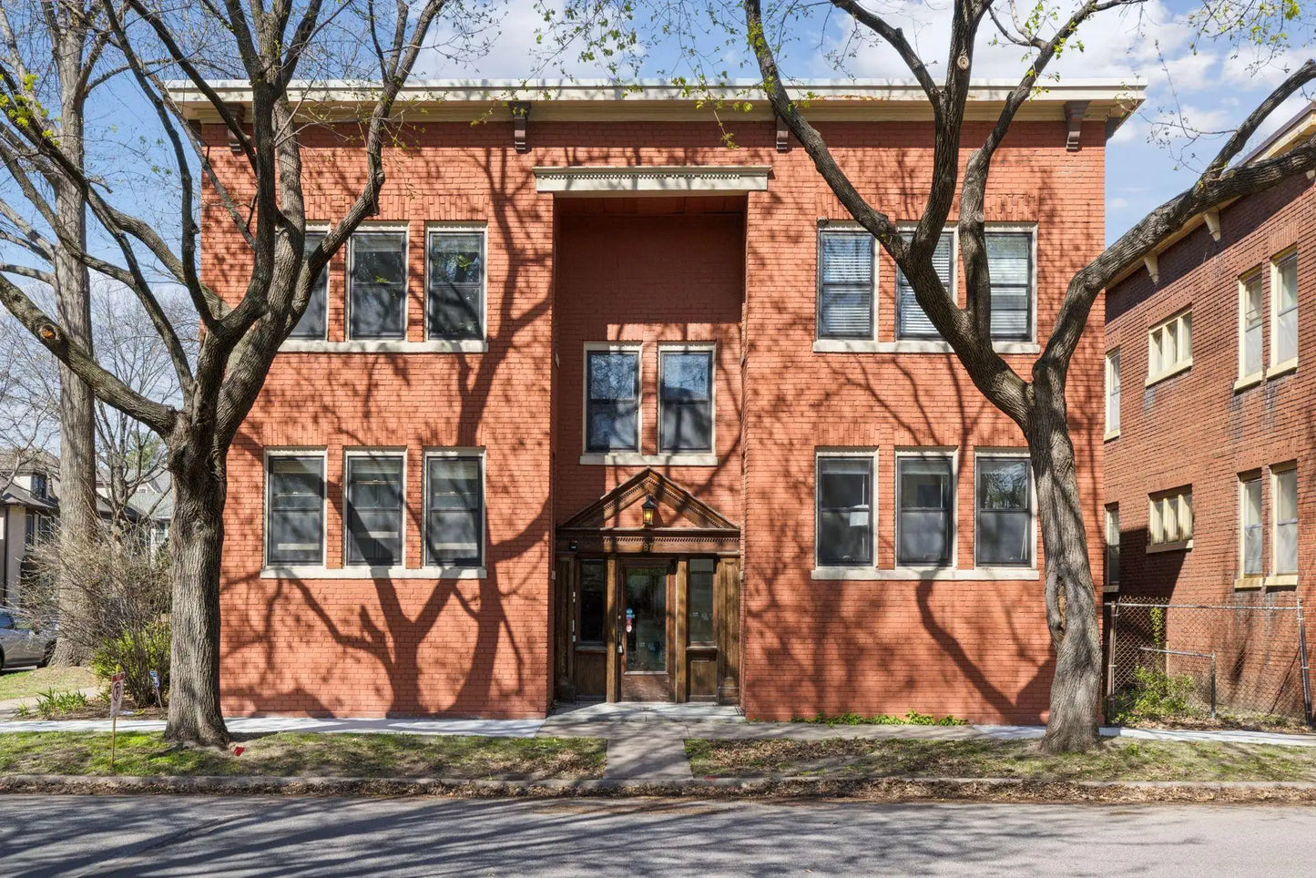 87 Milton Street, Saint Paul, MN 55104