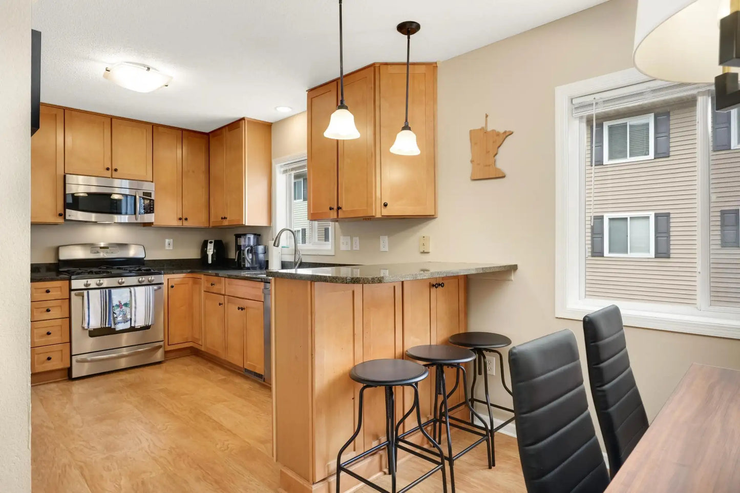 6477 Regency Lane, Eden Prairie, MN 55344