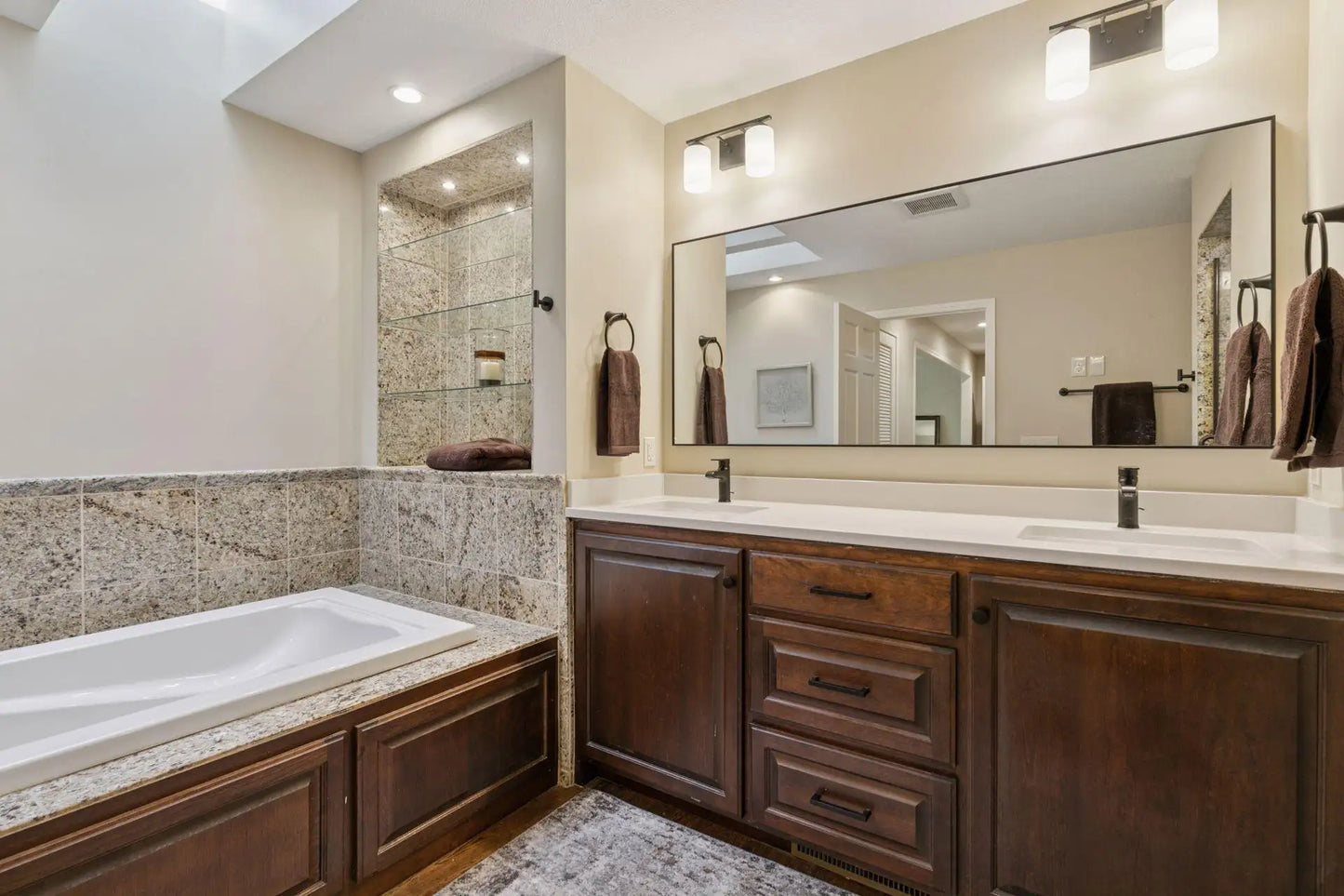 1182 Lexington Ridge Court, Eagan, MN 55123