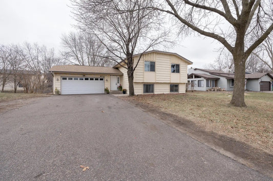 8432 Sheridan Avenue, Brooklyn Park, MN 55444