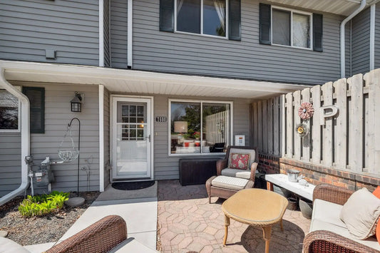 7680 13th Street, Oakdale, MN 55128