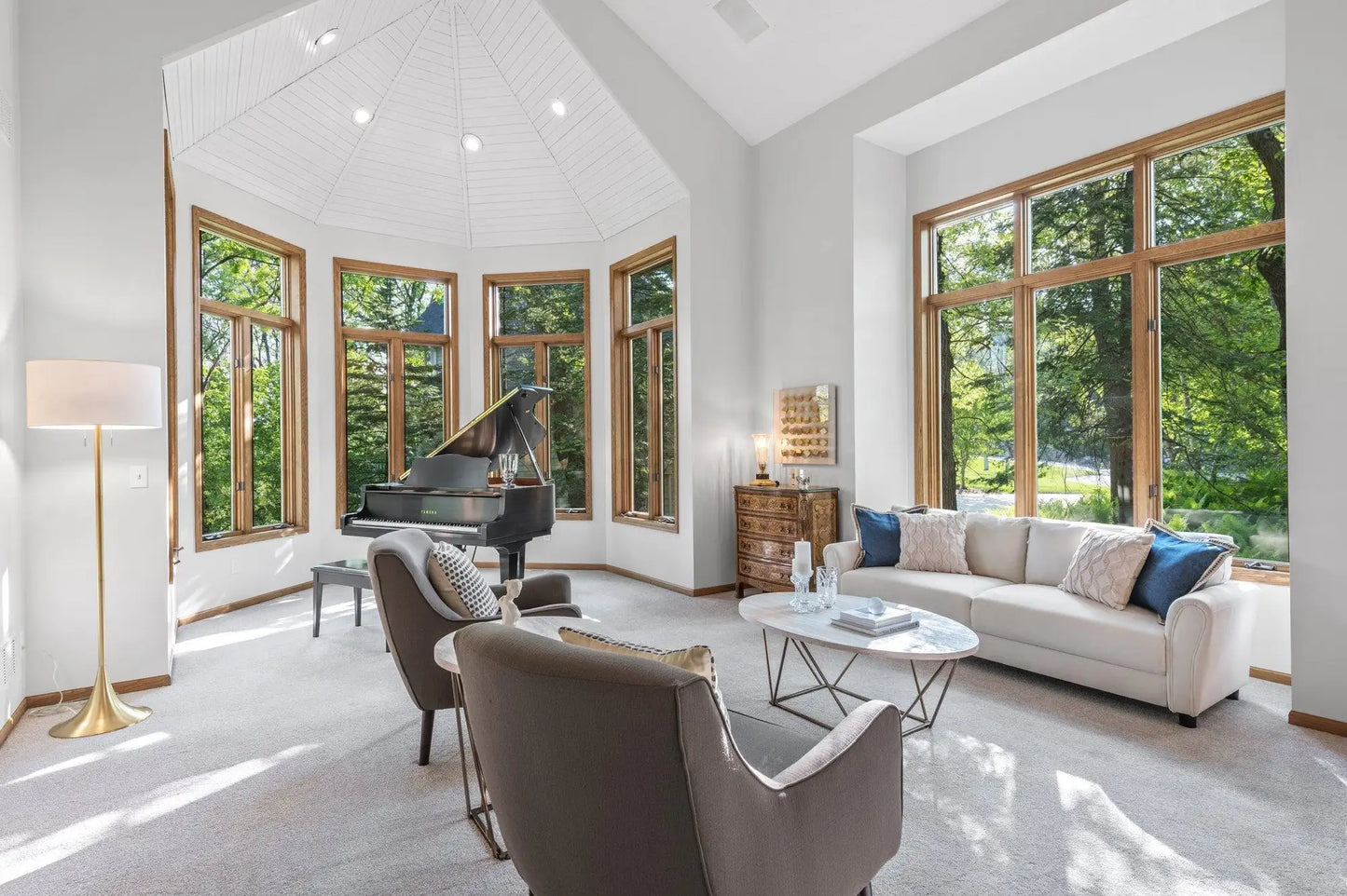 803 Promontory Place, Eagan, MN 55123