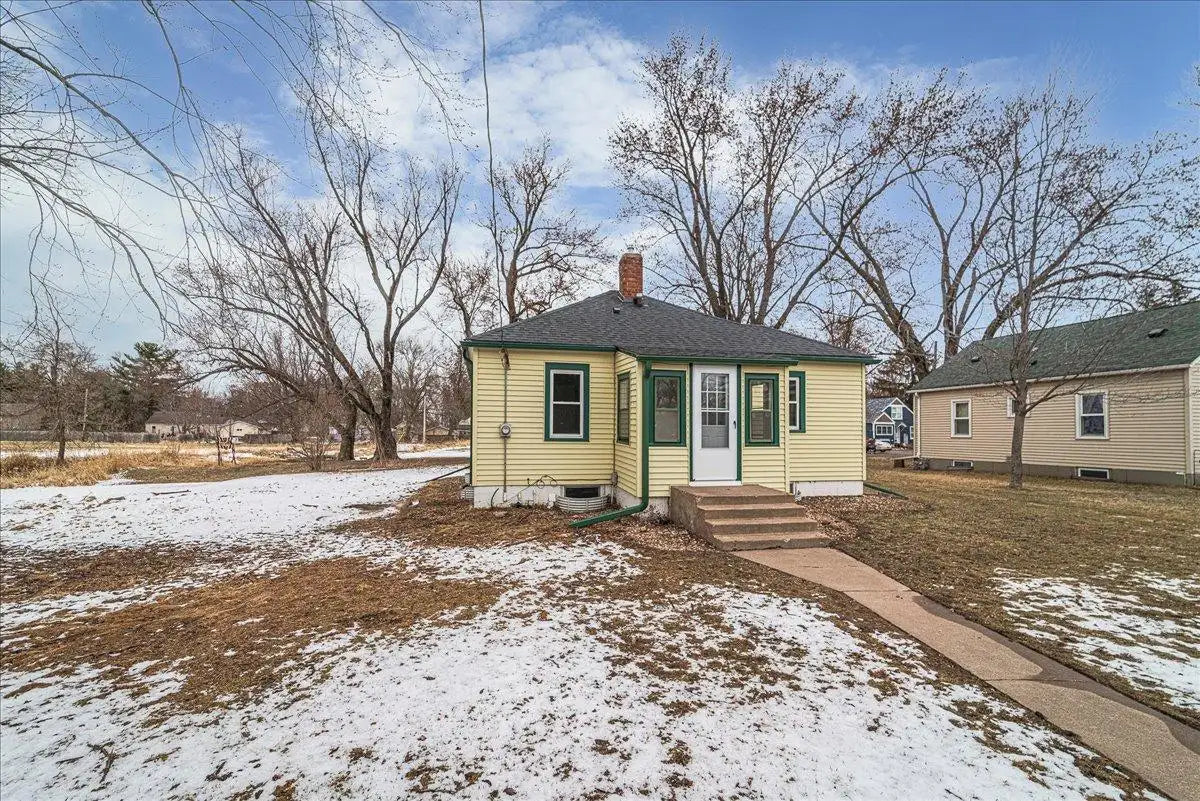 830 3rd Street, Rush City, MN 55069