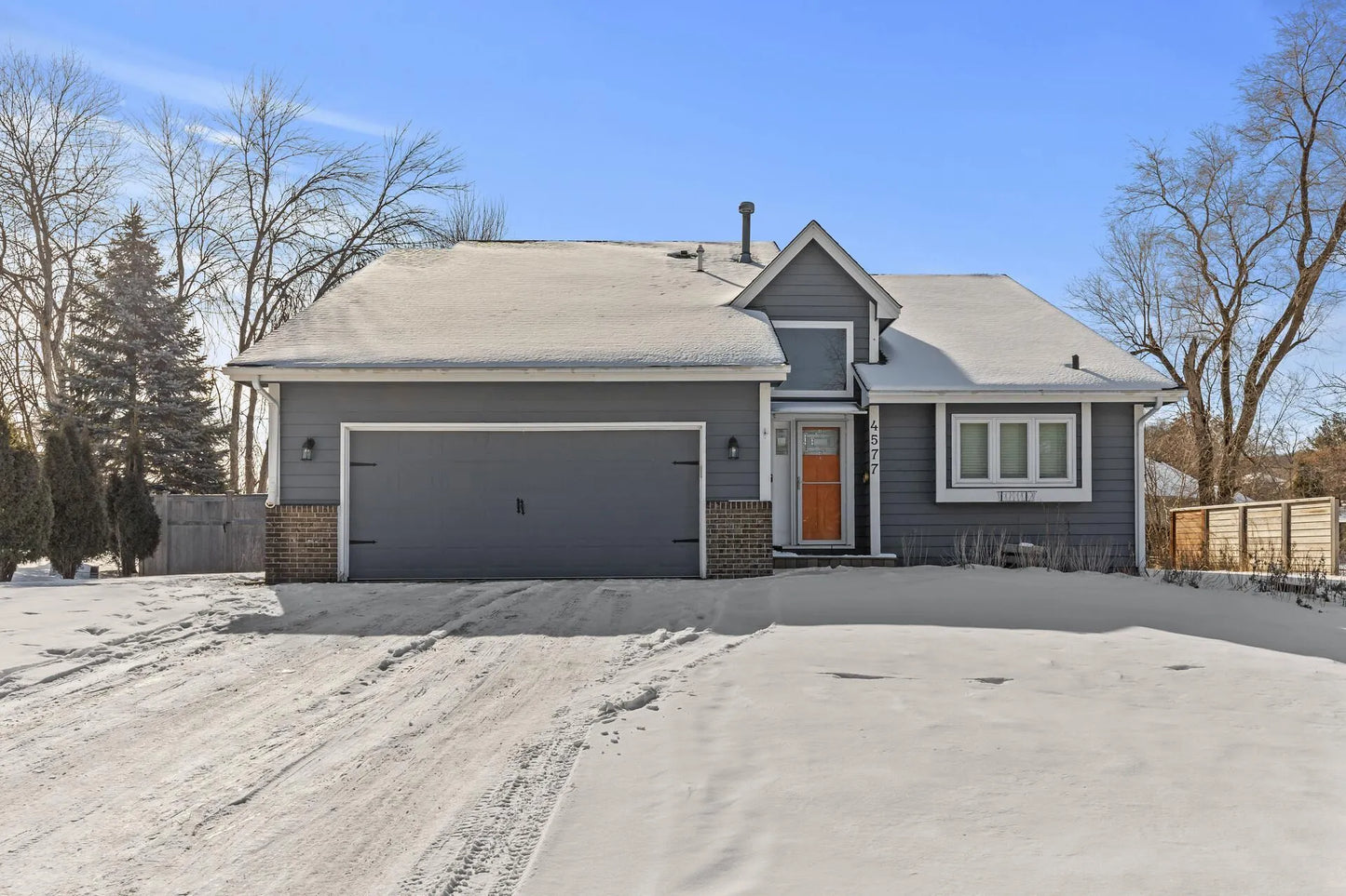 4577 Oak Chase Way, Eagan, MN 55123