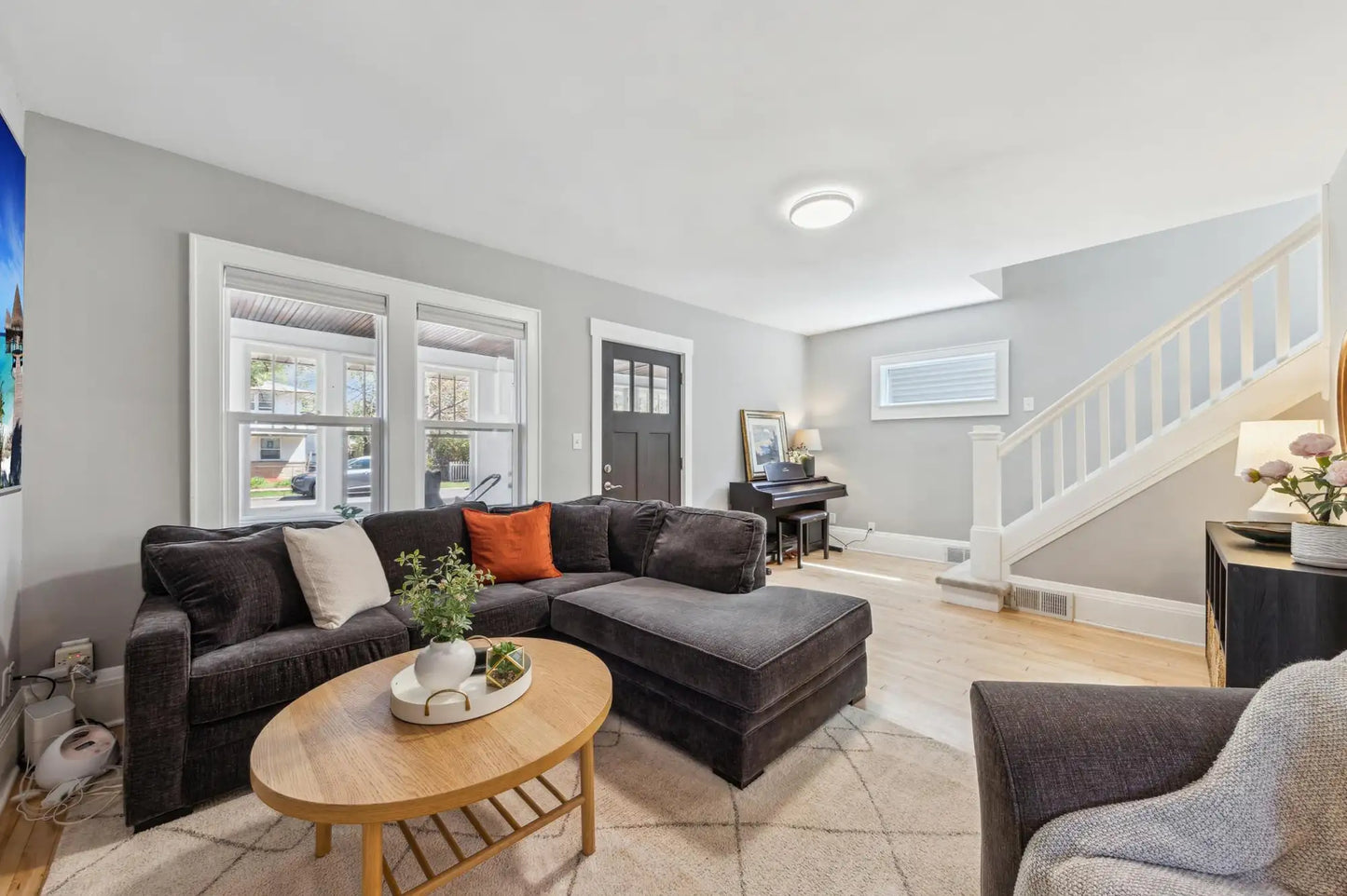 1061 Oxford Street, Saint Paul, MN 55103