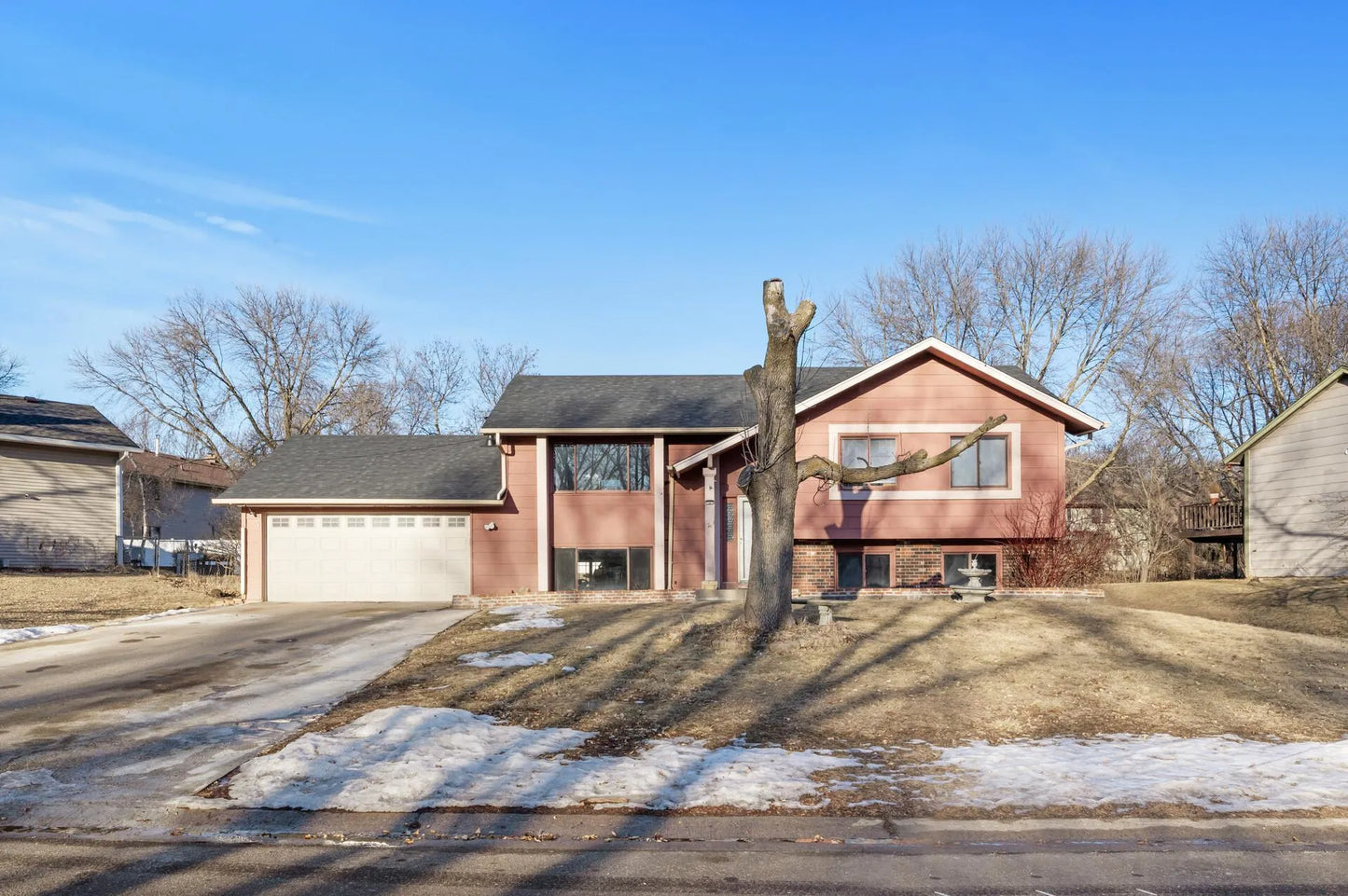 6616 Stratford Road, Woodbury, MN 55125