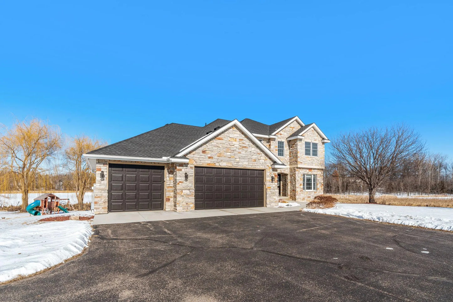 800 Hahn Drive, Shakopee, MN 55379