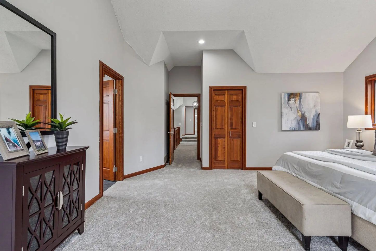 8072 Jocelyn Avenue, Cottage Grove, MN 55016
