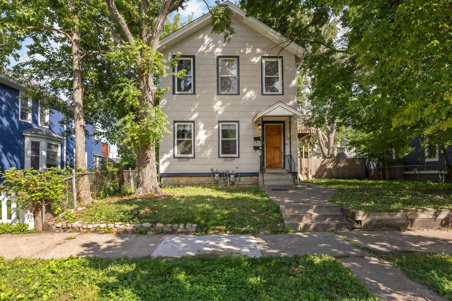 32 Douglas Street, Saint Paul, MN 55102