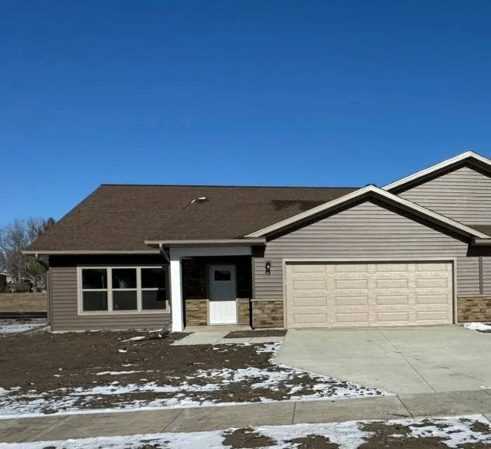 2218 Red Bird Lane, Fairmont, MN 56031