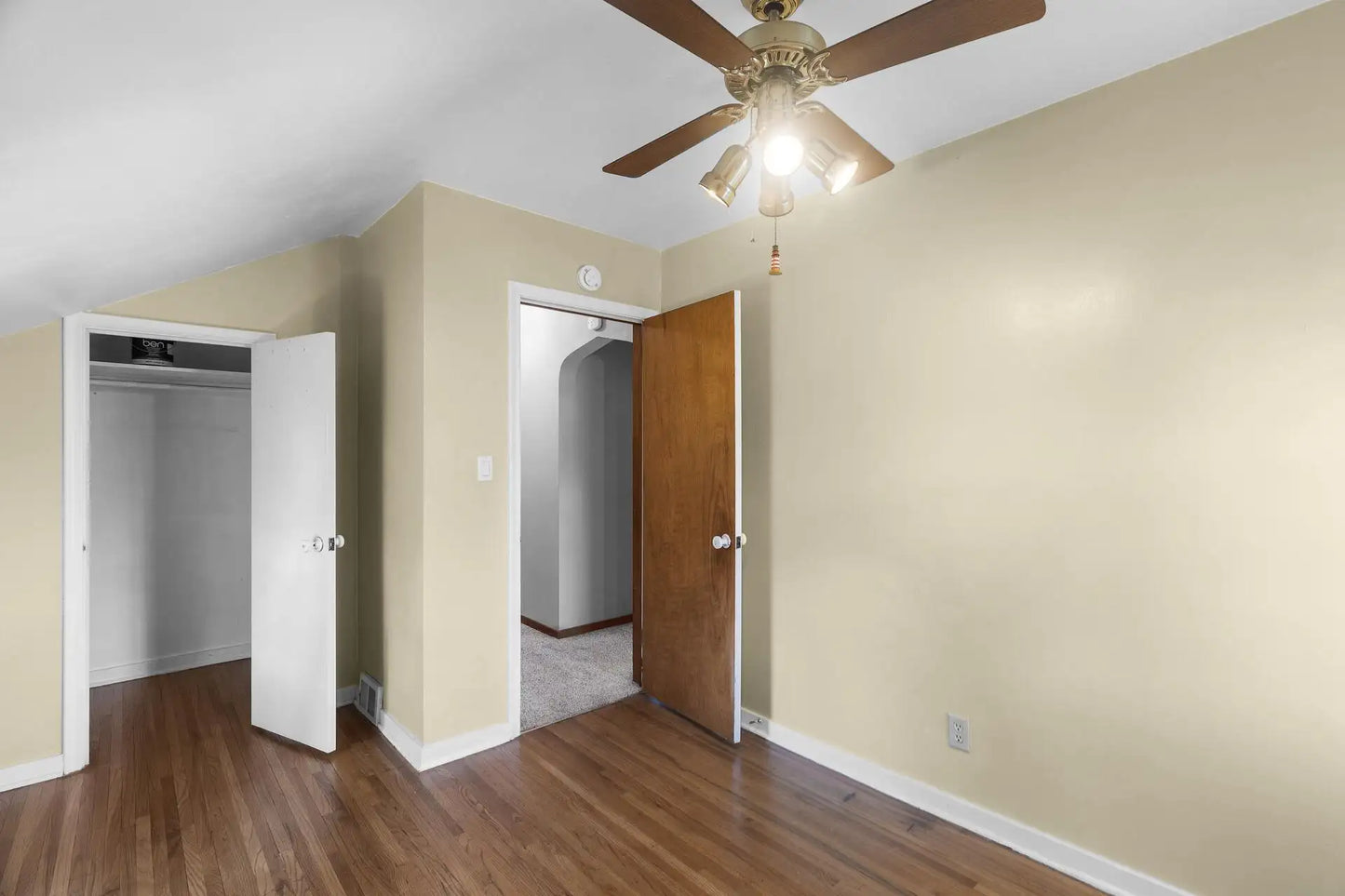 1712 Hyacinth Avenue, Saint Paul, MN 55106