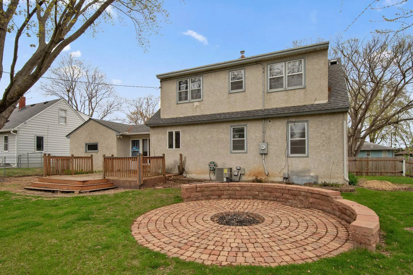 130 Skillman Avenue, Maplewood, MN 55117
