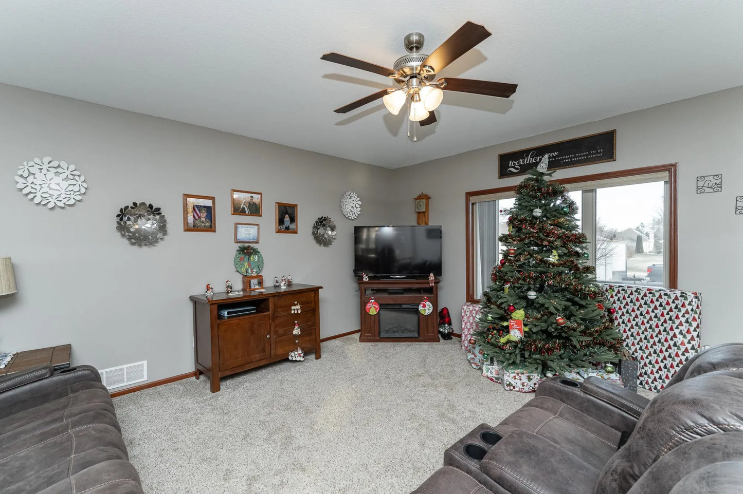 2155 Maple Leaf Lane, Owatonna, MN 55060