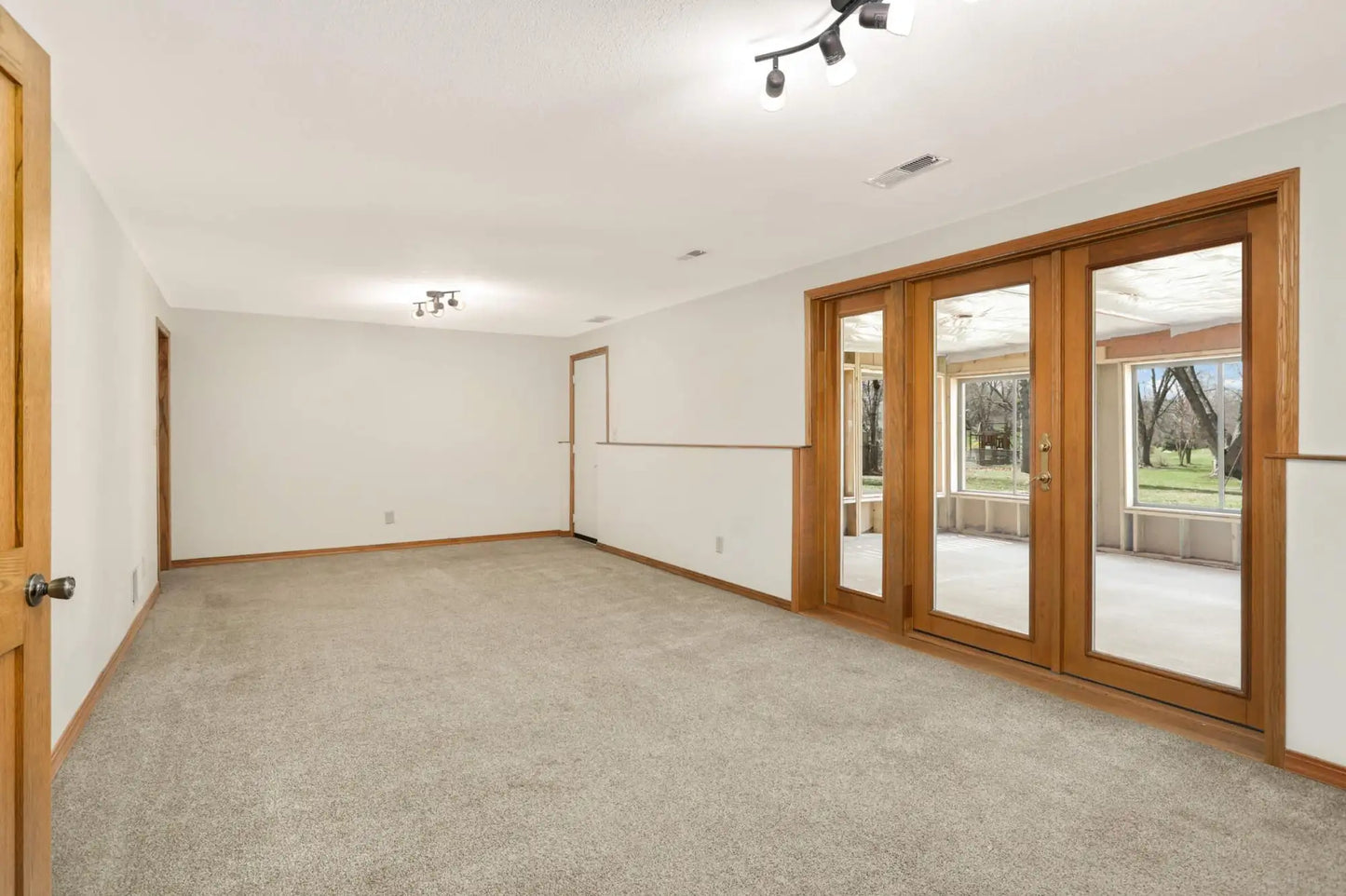 8100 Ivywood Avenue, Cottage Grove, MN 55016