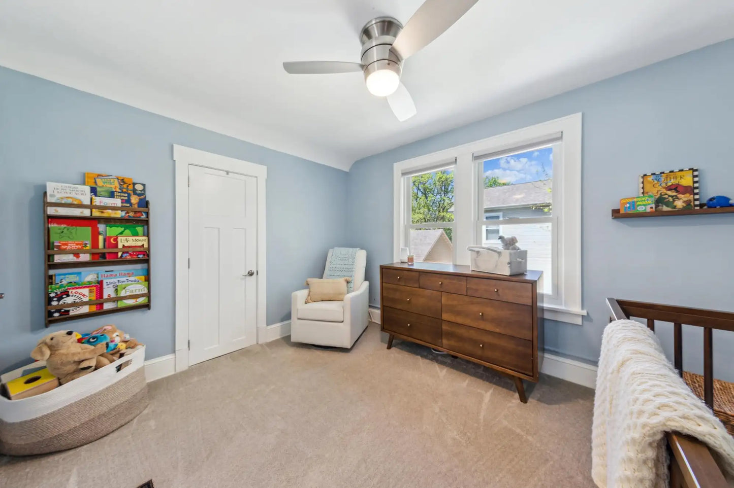 1061 Oxford Street, Saint Paul, MN 55103