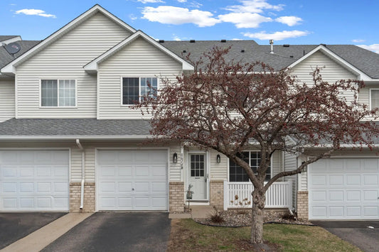 8614 Quarry Ridge Lane, Woodbury, MN 55125