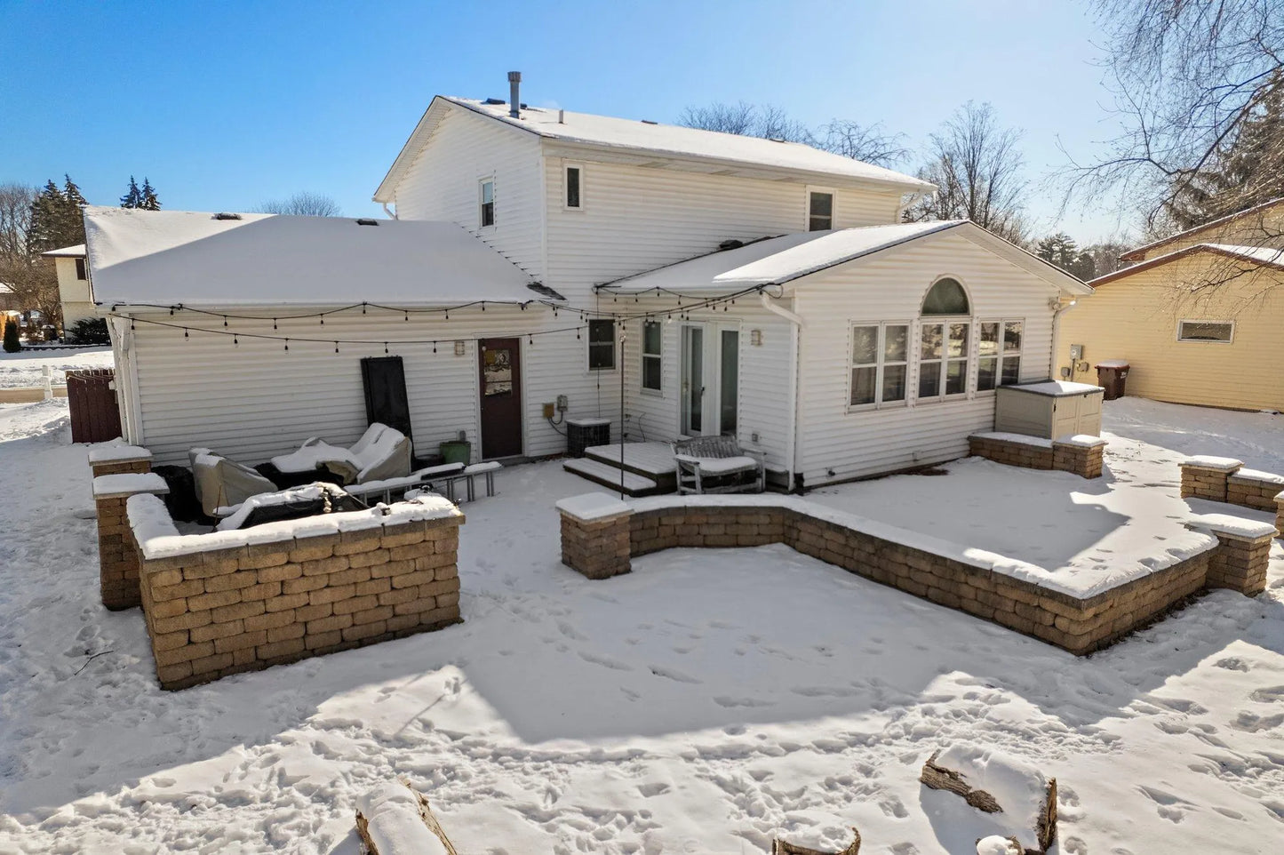 2979 Chisholm Parkway, Maplewood, MN 55109