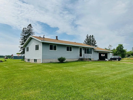 6413 Dusek Road, Floodwood, MN 55736