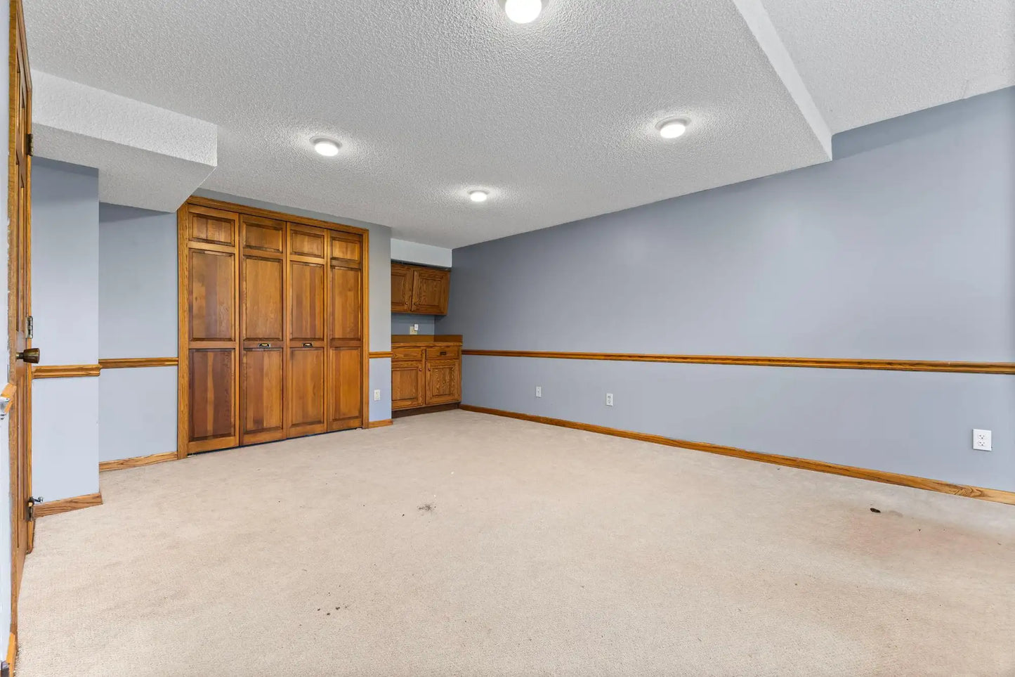 1900 Vernon Drive, Minnetonka, MN 55305
