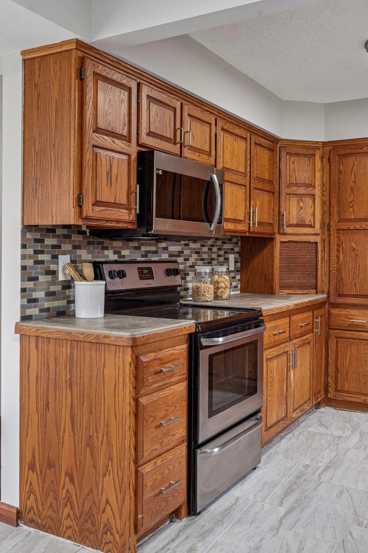 8072 Jocelyn Avenue, Cottage Grove, MN 55016