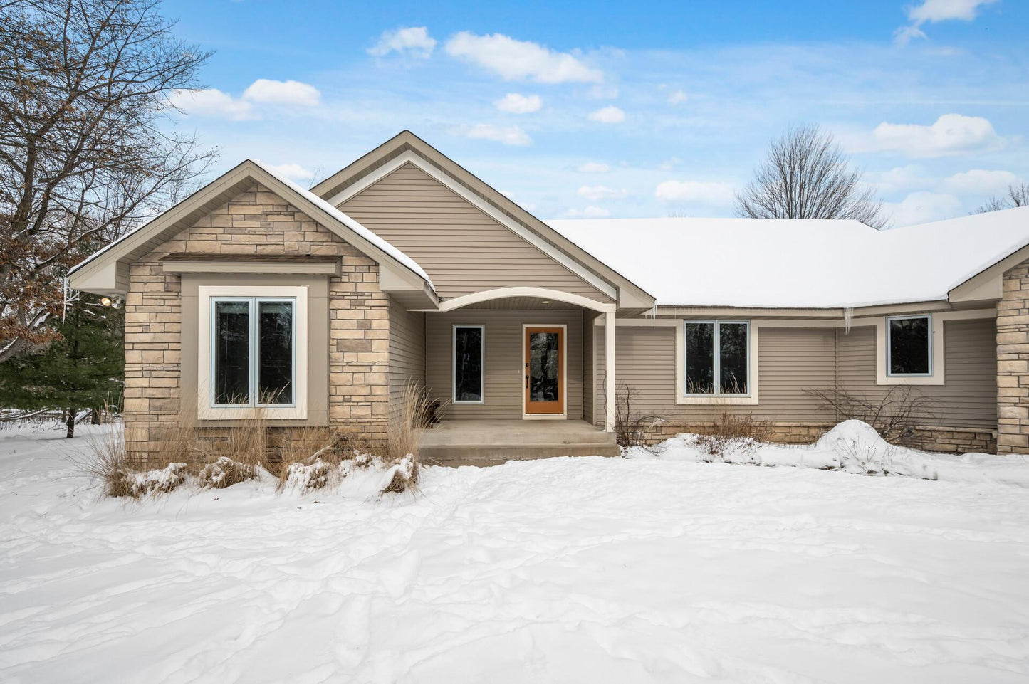 27166 Bayshore Circle, Isanti, MN 55040