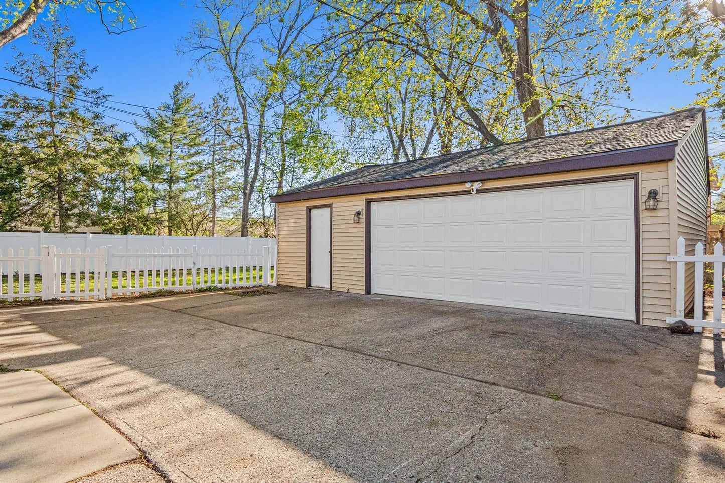 8102 13th Avenue, Bloomington, MN 55425