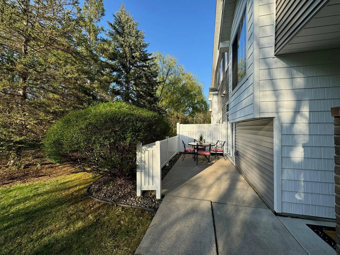 17908 Cobblestone Way, Eden Prairie, MN 55347