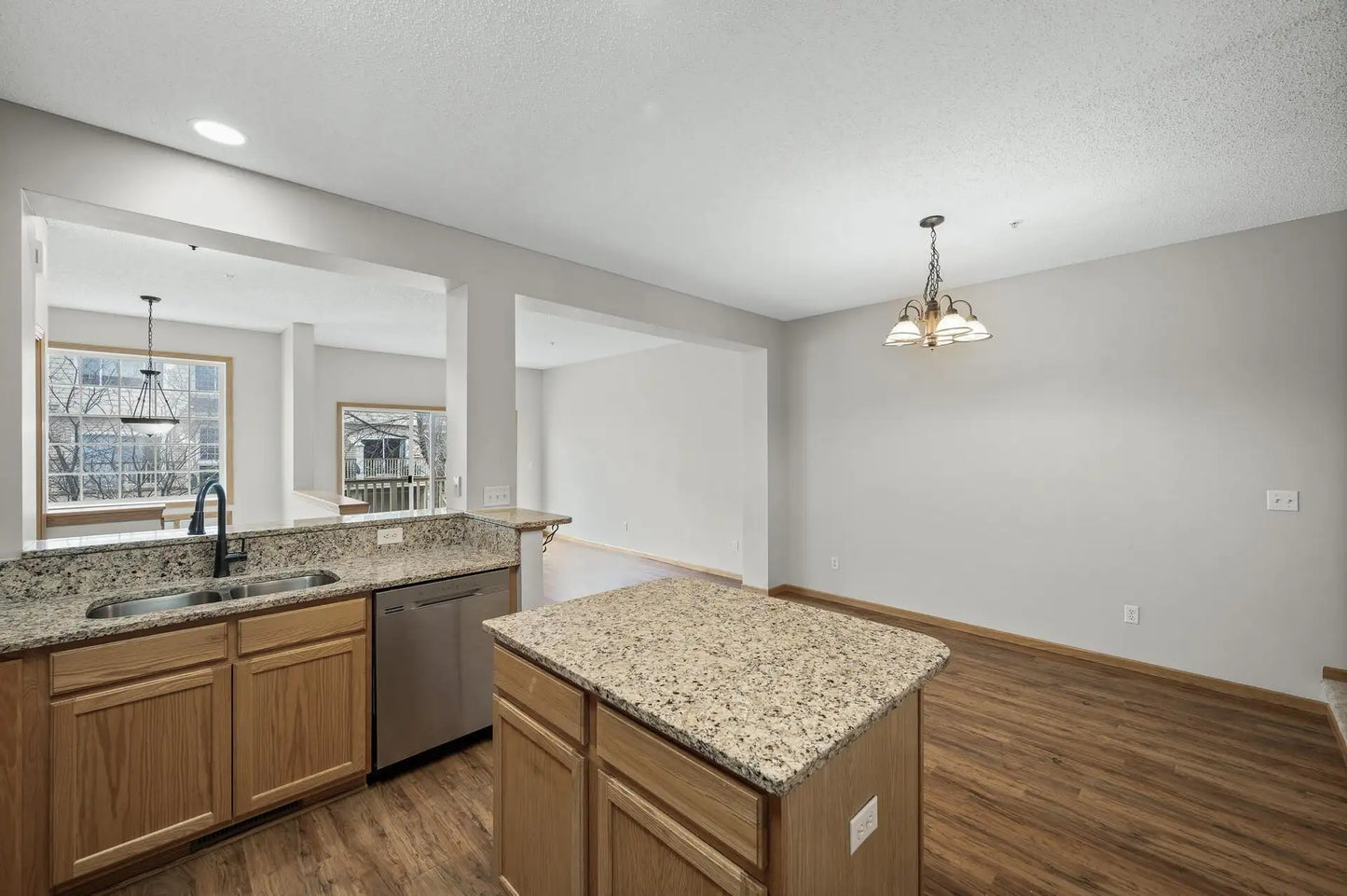 13840 54th Avenue, Plymouth, MN 55446
