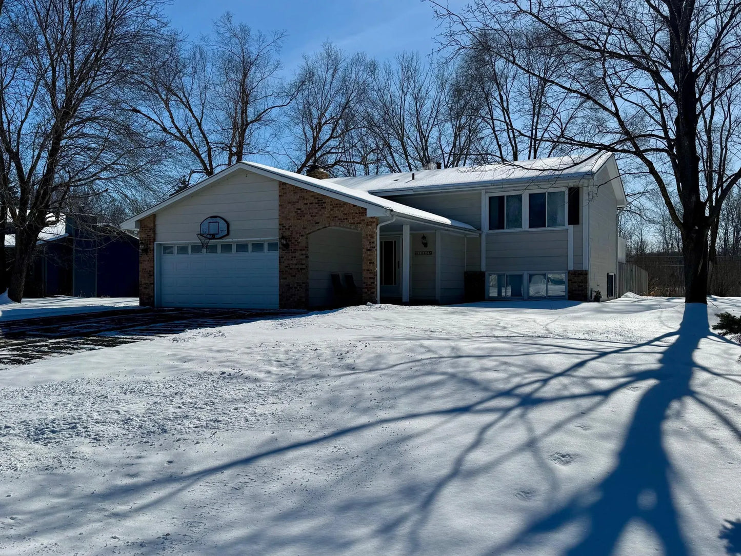 1540 Pinewood Drive, Shoreview, MN 55126