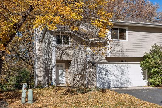 15210 Lesley Lane, Eden Prairie, MN 55346