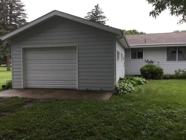 215 Prairie Avenue, Porter, MN 56280