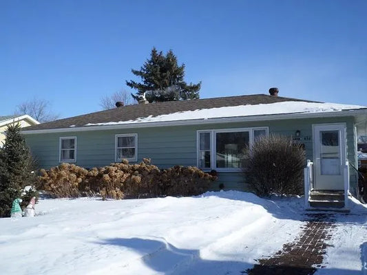 436 Maple Avenue, Thief River Falls, MN 56701