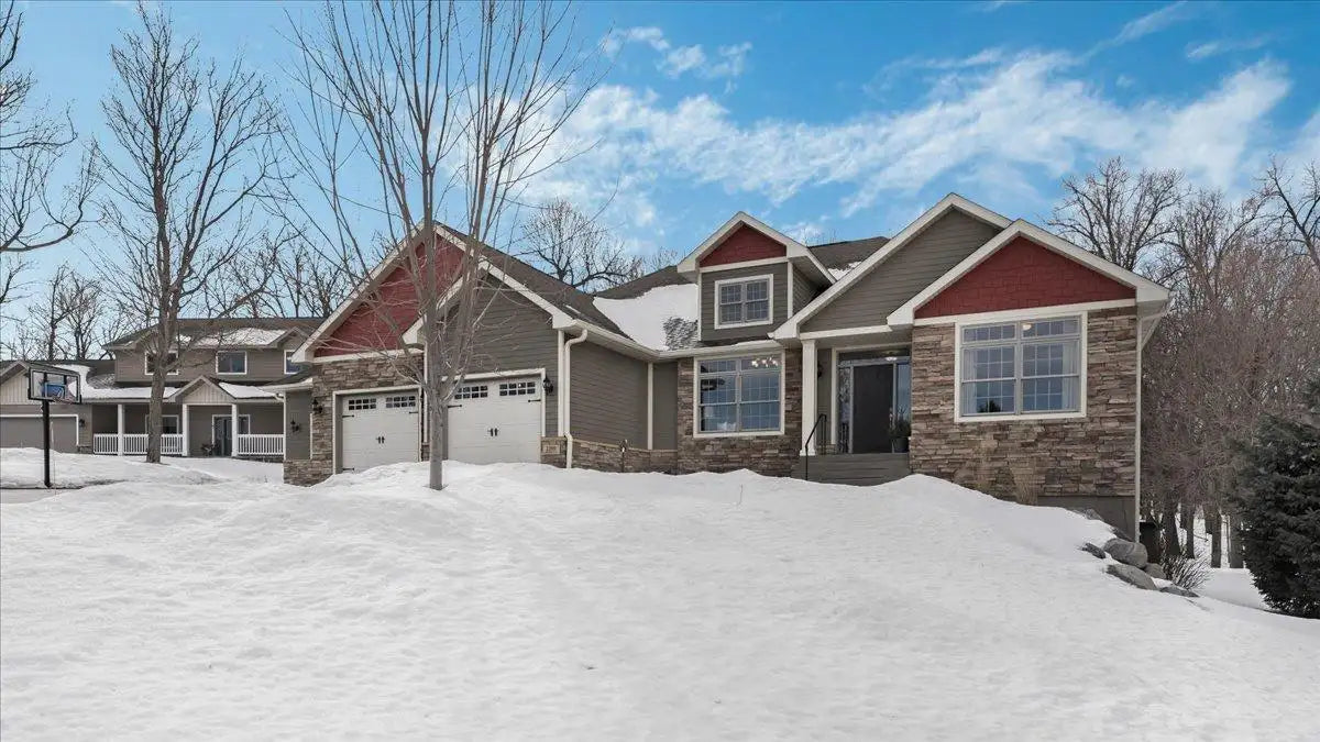 2390 Highland Trail, Alexandria, MN 56308