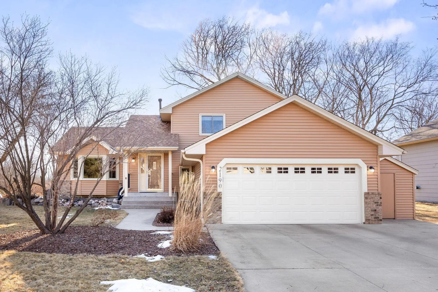 2190 Schoolmaster Drive, Chaska, MN 55318