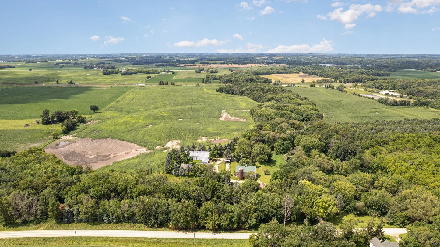 9816 Base Line Road, Dundas, MN 55019