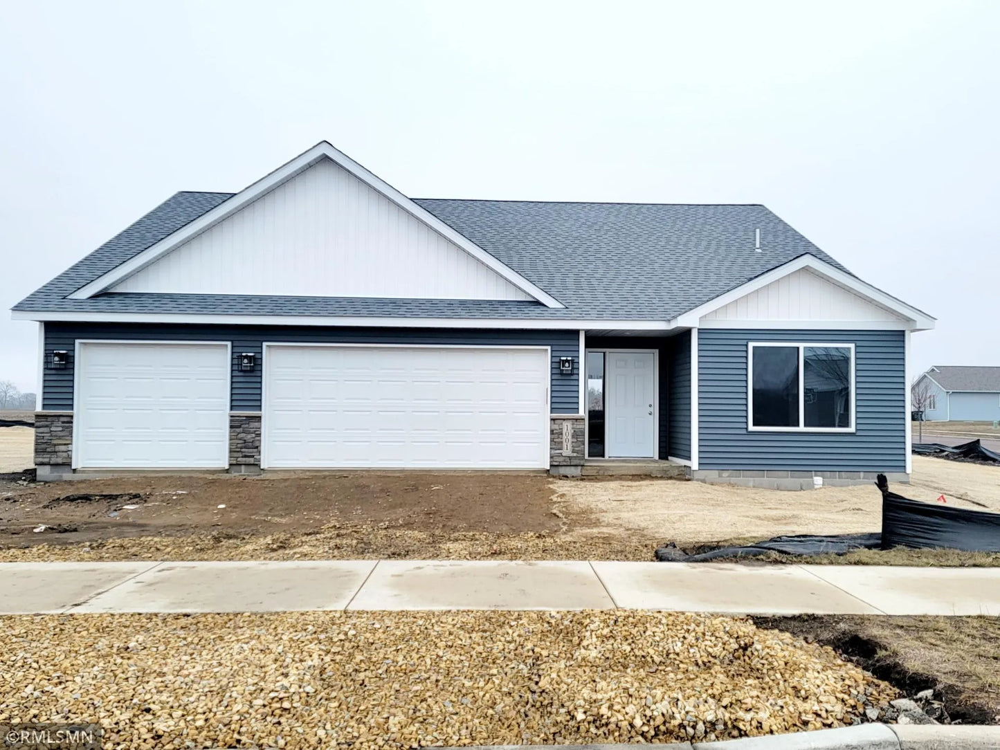 2009 Essler Drive, Saint Peter, MN 56082