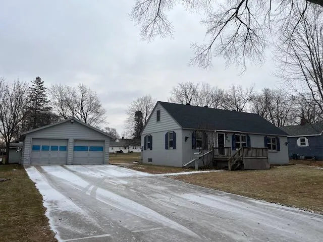 413 Donnelly Avenue, Litchfield, MN 55355