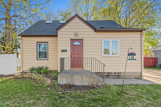 8102 13th Avenue, Bloomington, MN 55425