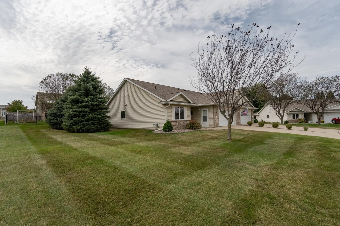 600 15 1/2 Avenue, Kasson, MN 55944