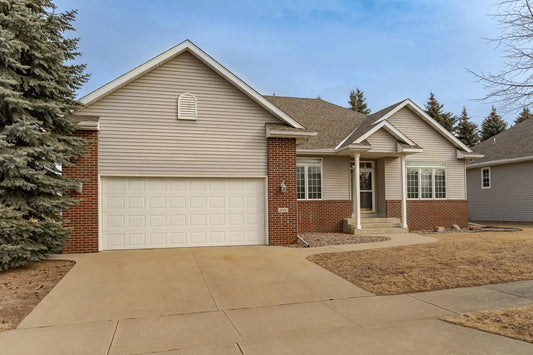 2886 Viola Heights Drive, Rochester, MN 55906