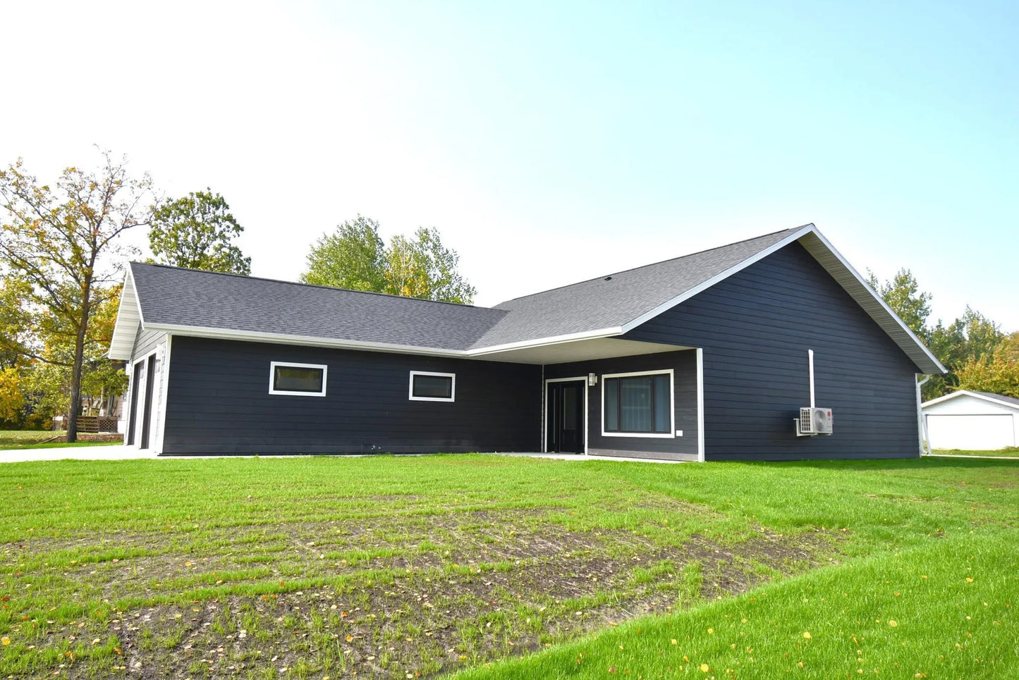 609 Lincoln Street, Warroad, MN 56763