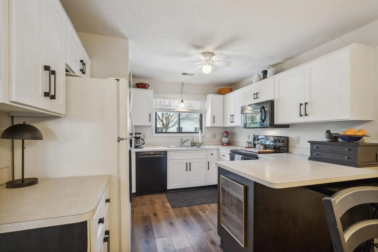 7680 13th Street, Oakdale, MN 55128