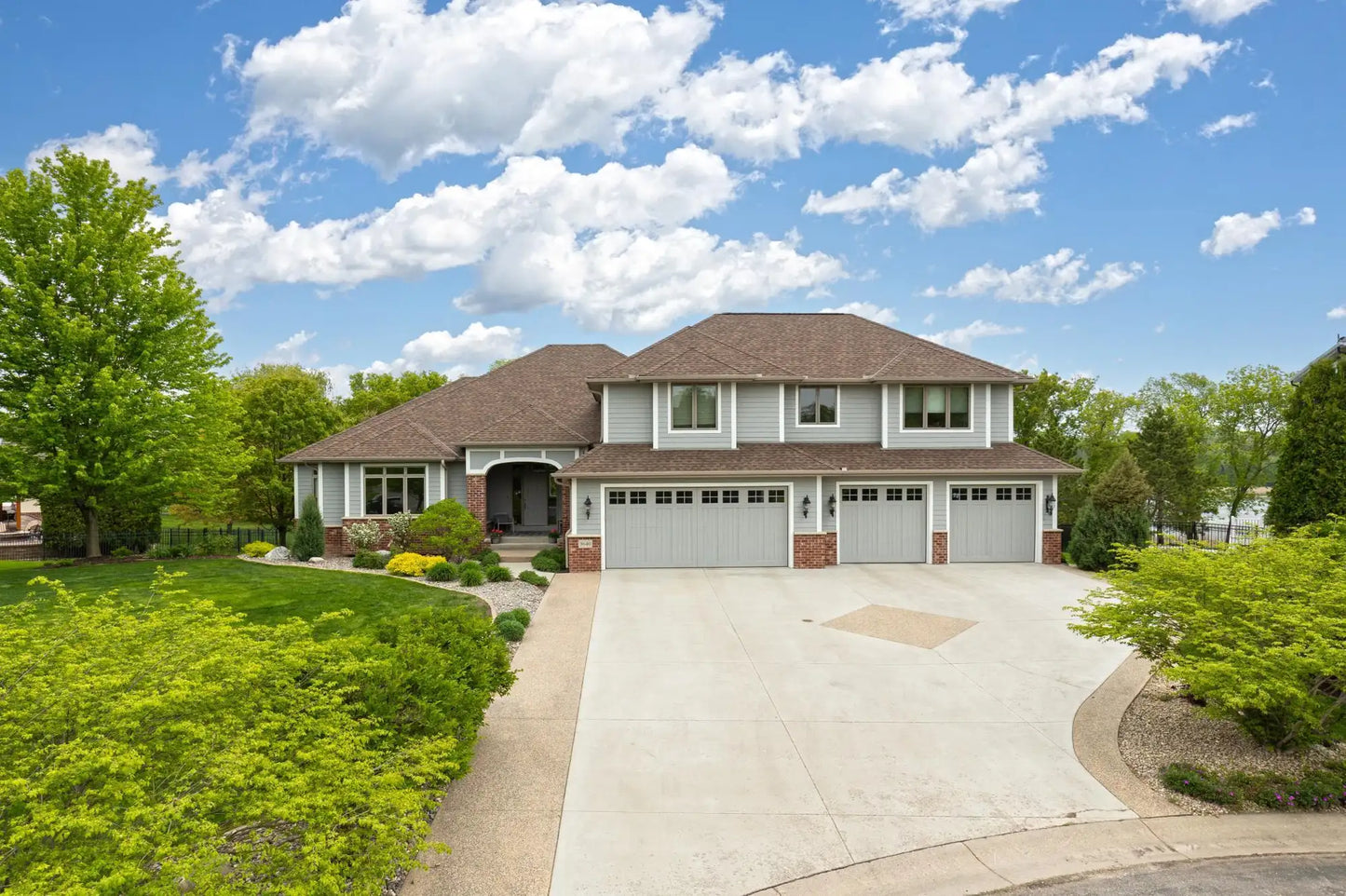 8640 Kelzer Pond Drive, Victoria, MN 55386