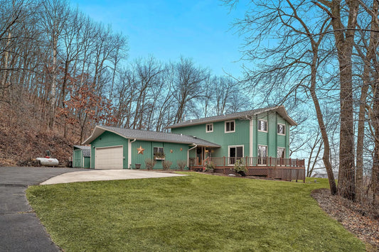 1402 Brookwood Drive, Hokah Twp, MN 55947