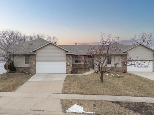 1427 Kings Run Drive, Rochester, MN 55901