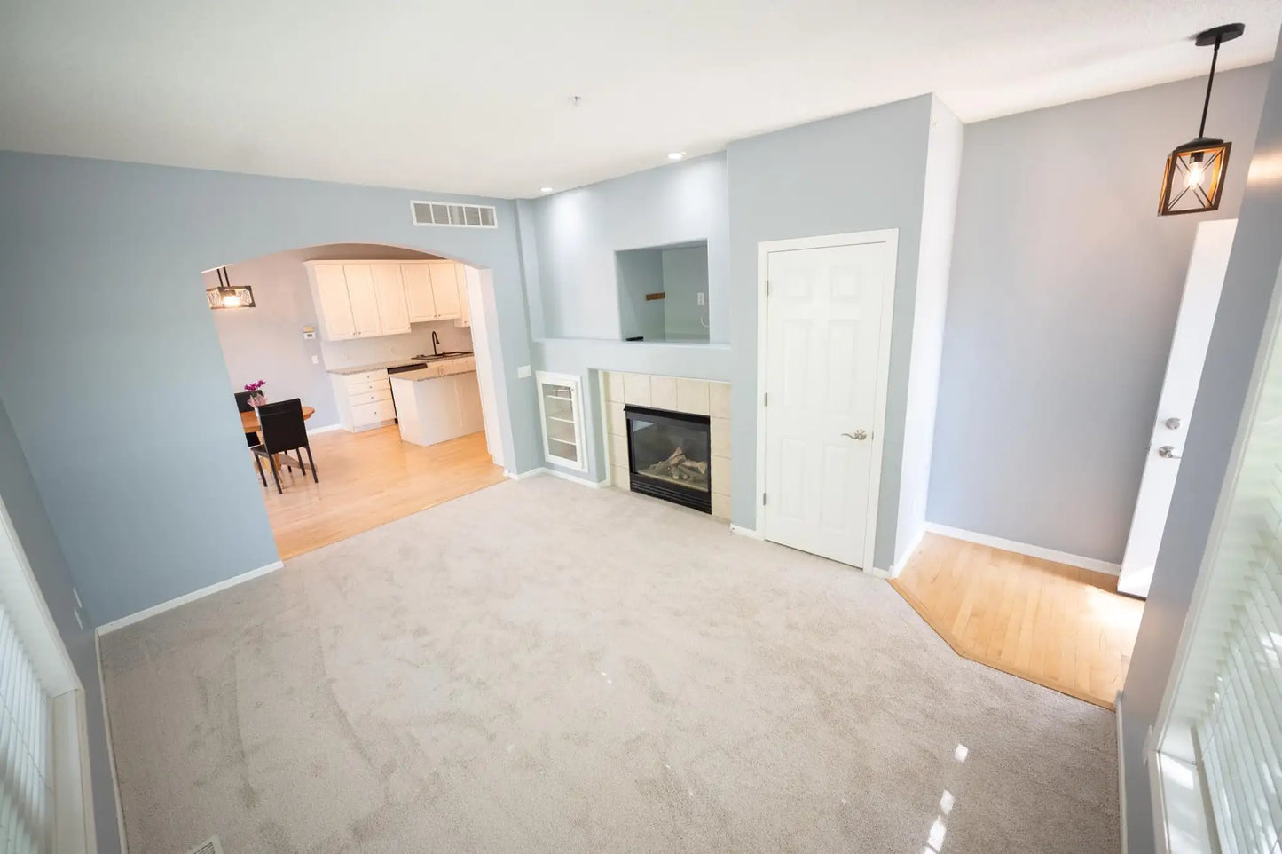10100 Bridgehill Terrace, Eden Prairie, MN 55347